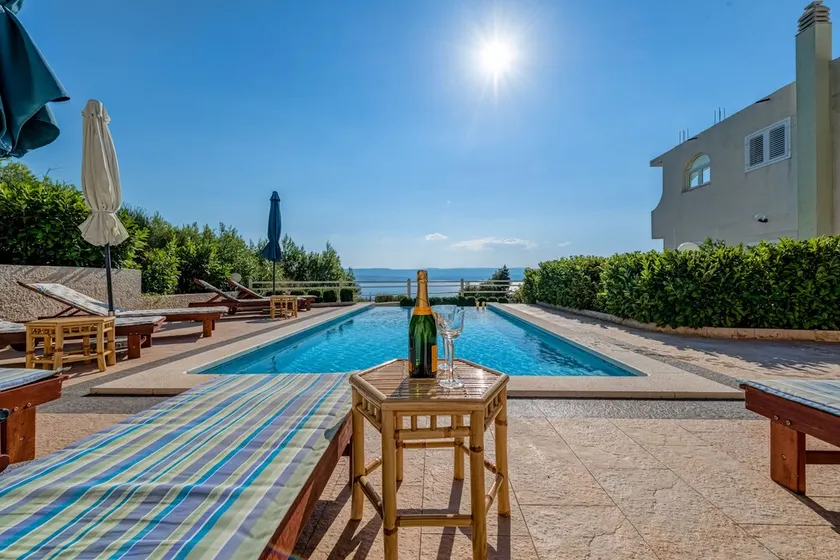 Luxury apartment A2 with Swimming Pool, Whirlpool and Sea View - Image 1