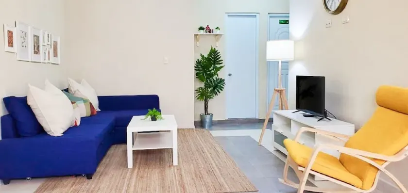 Modern & Homey Condo-Close to Centre+Fee parking - Image 1