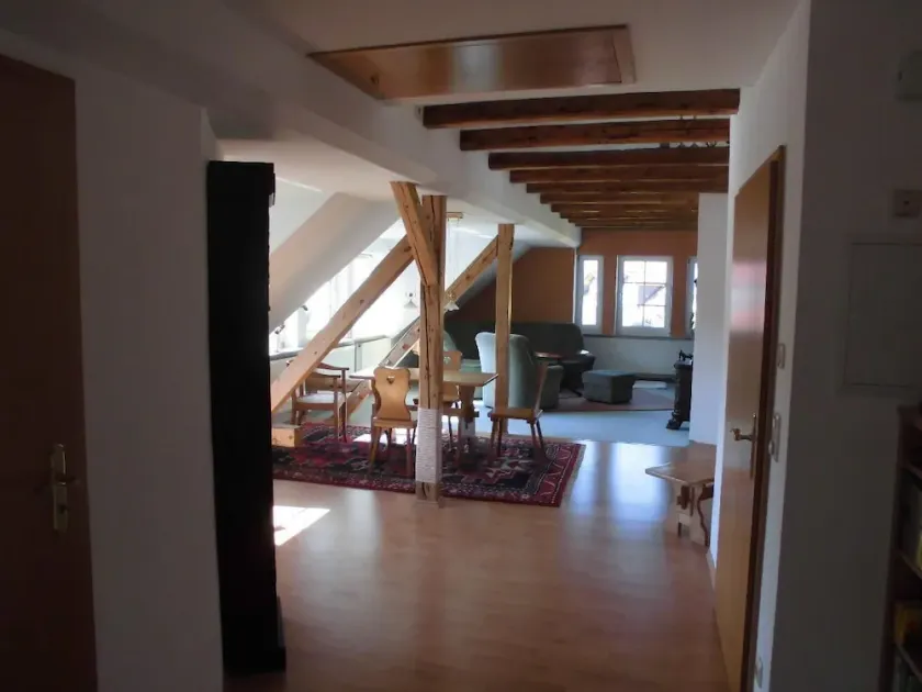 Hyggeligt hostel under taget - Image 1