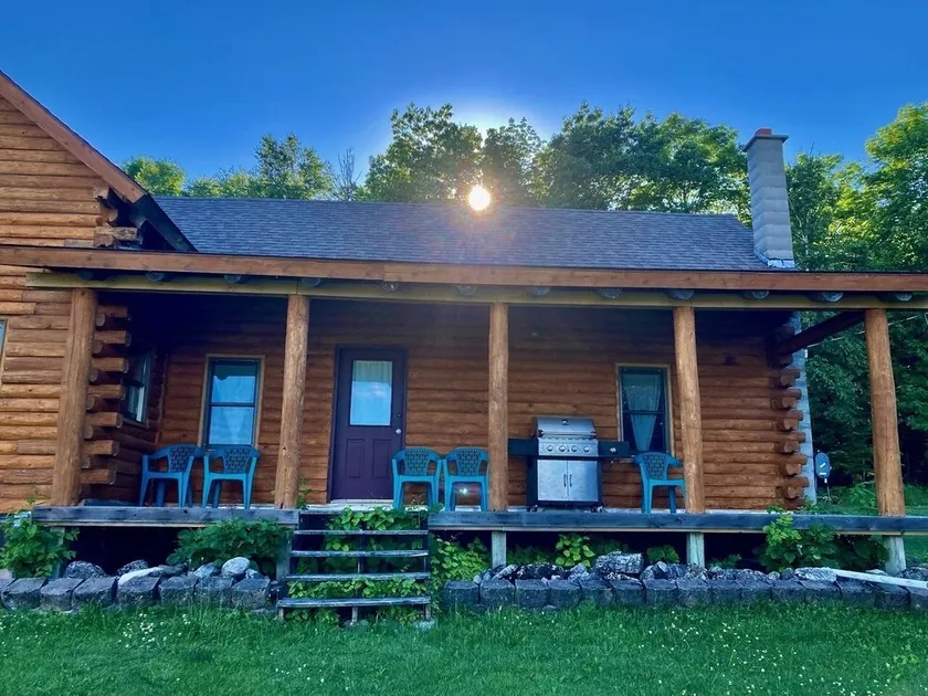 Gorgeous Views of Garden Golf Course from this Rustic Log Cottage - Golf, Fish, Hunt, Hike, Bike Central U.P. 1 HR to Pictured Rocks. - Image 1