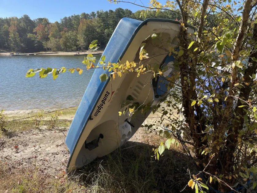 Waterfront property at Kerr lake - Image 1