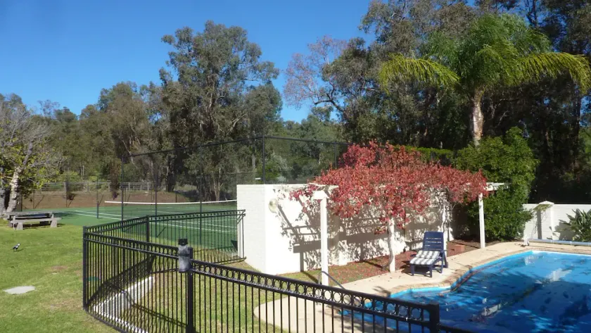 Cockatoo Hills Apartment - Image 1
