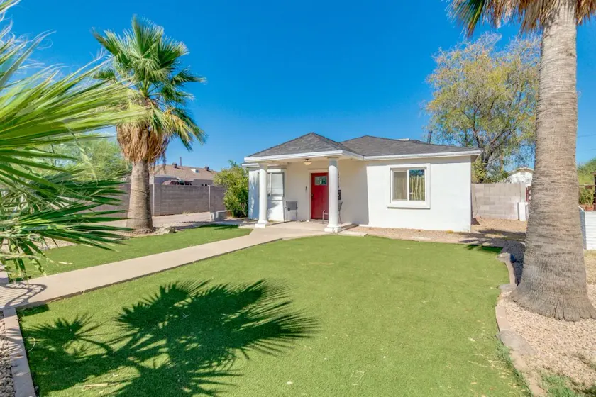 Comfy Historic Home by PH Children/Banner/ValleyWise Hospitals and Dtwn Phx - Image 1