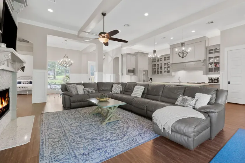 Schlaf 22! Erstklassiges Haus mit 2 Master-Suiten am Lake Sam Rayburn! 6BEDRM 4BA - Image 1