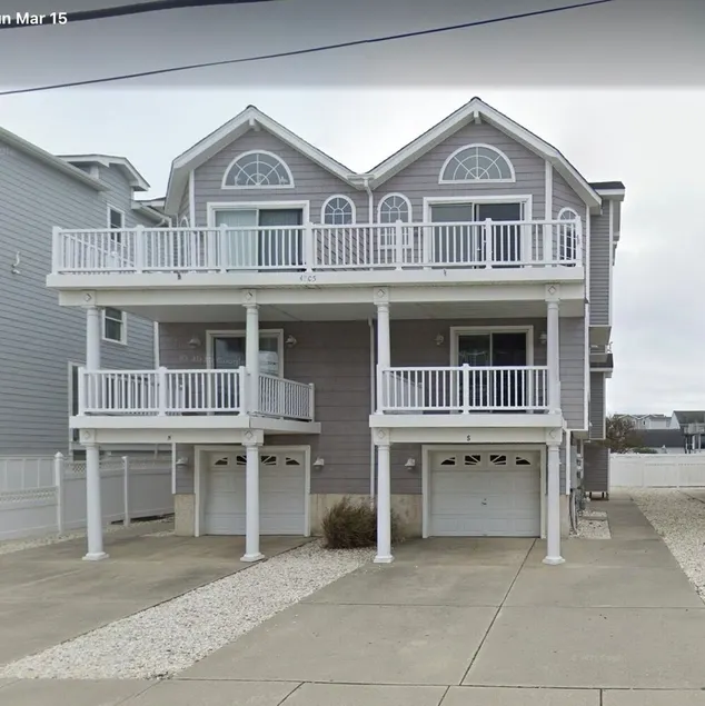 Perfect for families! toddler friendly, centrally located, 10 min walk to beach. - Image 1