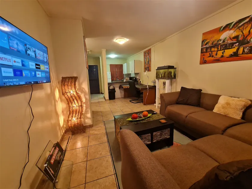 Entire 2 bed apartment @Menlyn Maine. - Image 1