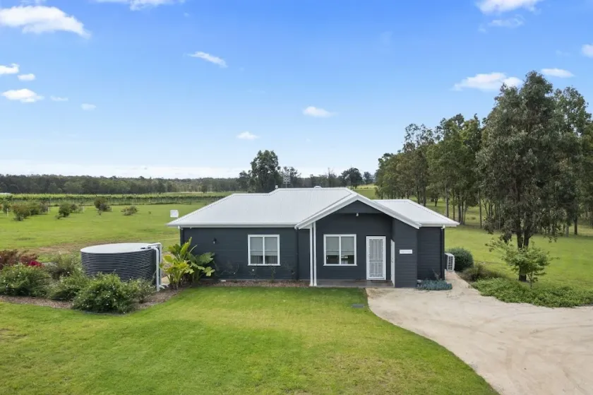 Aldora Cottage - Jindalee Estate - Image 1