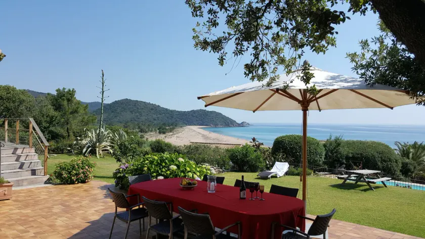  Exclusive granite villa DIRECTLY on the beach, sea and mountain panorama, pool - Image 1