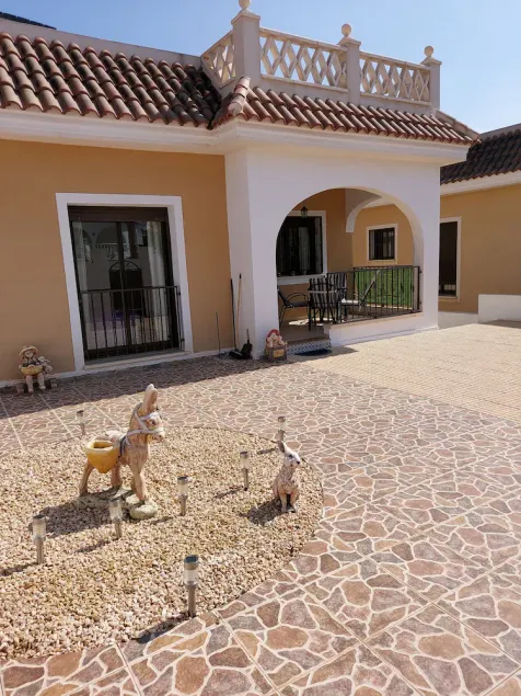 Villa Sunrise Family Friendly Villa med privat pool og Wi-Fi - Image 1