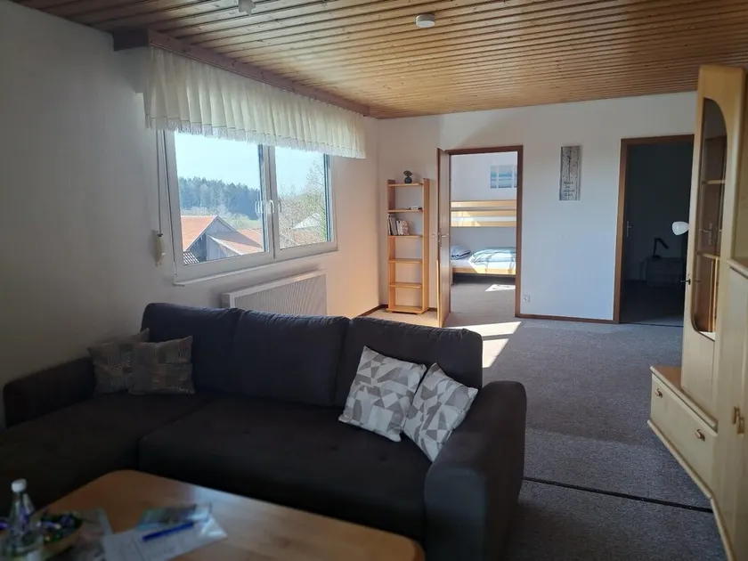 Gemütliche Ferienwohnung in ruhiger Lage mit Terrasse und herrlicher Aussicht - Image 1