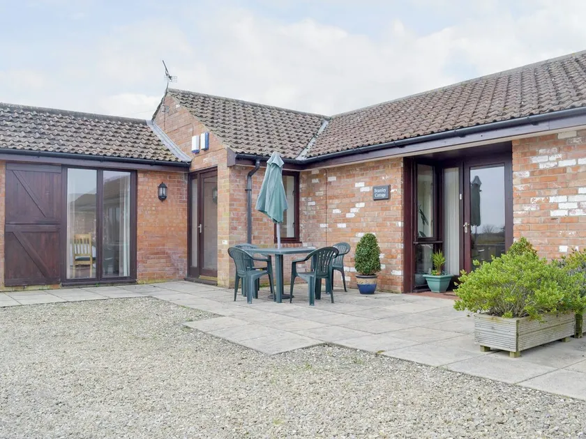 Bramley Cottage - Ukc1701 - Image 1
