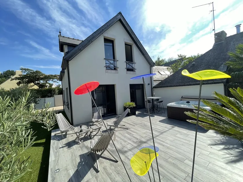 hus 4 pers sluten trädgård, privat jacuzzi, terrass, stränder, butiker 400 m - Image 1