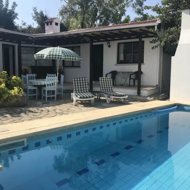 Hidden Cottage - Image 1
