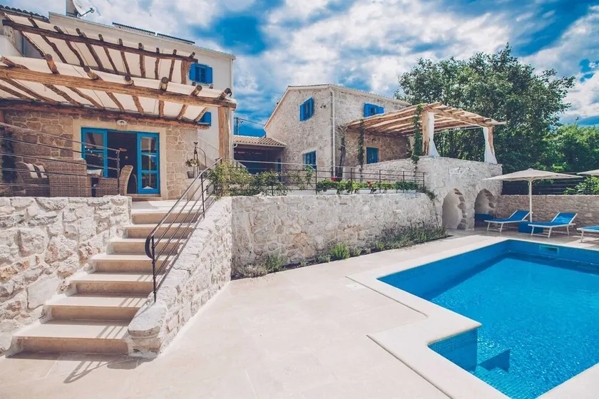 Villa DELUXE - Image 1