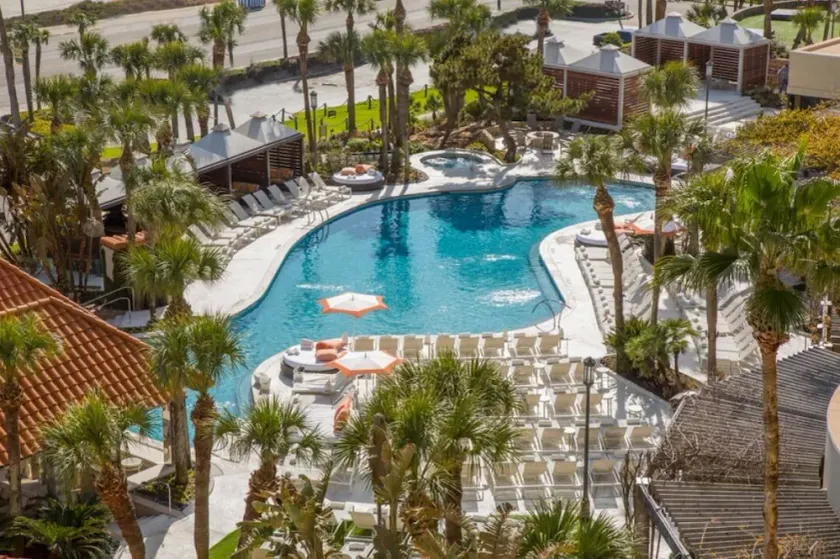 5 ★ Resort w / piscine chauffée et bain à remous! 15ème étage vue sur la plage. Fine cuisine et plus! - Image 1
