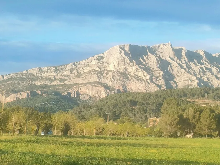 Près d' Aix en Provence  à 20 mn du TGV maison de campagne pour 6 personnes - Image 1