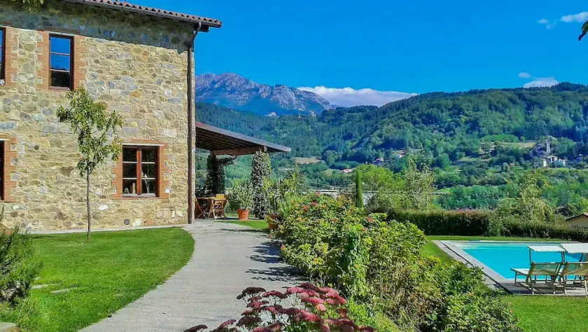 Fienile  restaurato, piscina privata, vista bellissima, tranquillo, WIFI. - Image 1
