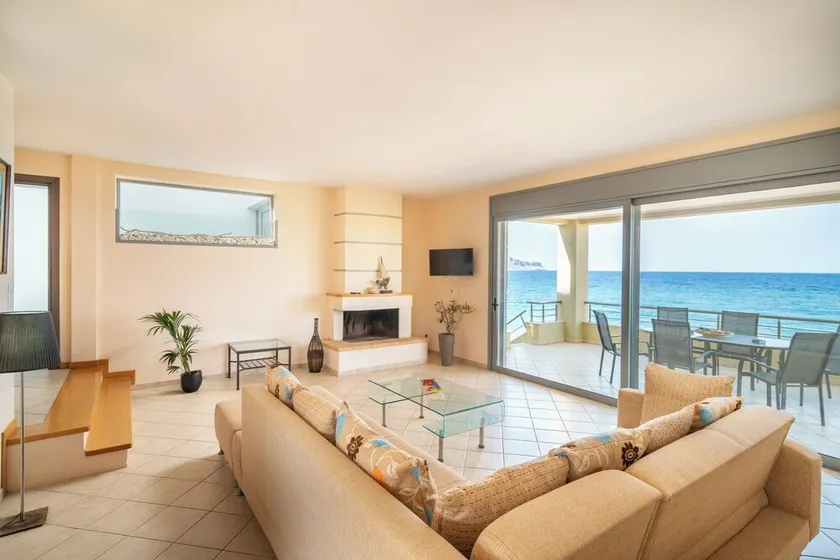 Stunning maisonette, just a few steps from the sea - Image 1