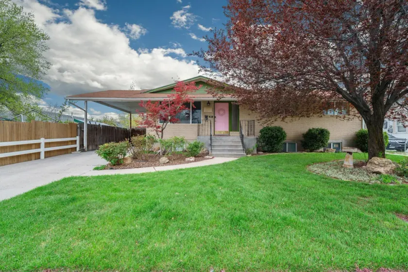 Cheerful 3-bedroom monthly rental in the heart of Provo - Image 1