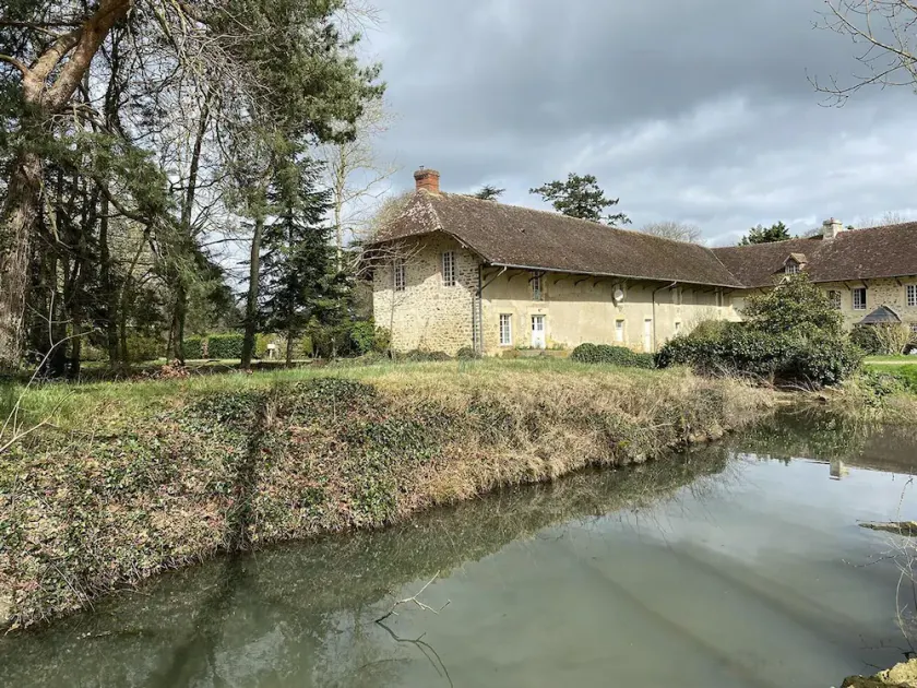 Maison rénovée 18ème s. avec jardin, animaux acceptés et recharge électrique - Image 1