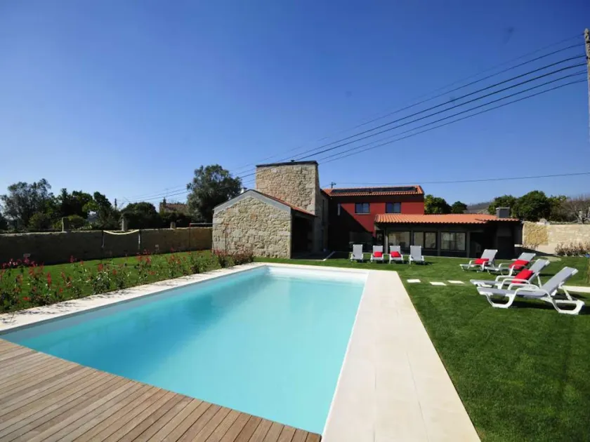 Lovely Esposende Villa | 4 Bedrooms | Villa Cocola | Ping Pong Table | Great Pool Area - Image 1