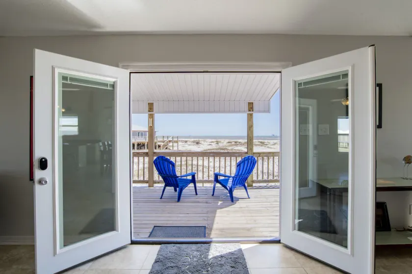 Gulf Front - 5BR - 2BA - 120 Steps to Beach! - Image 1