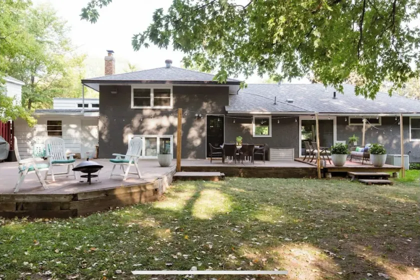 Silver Haus - Image 1