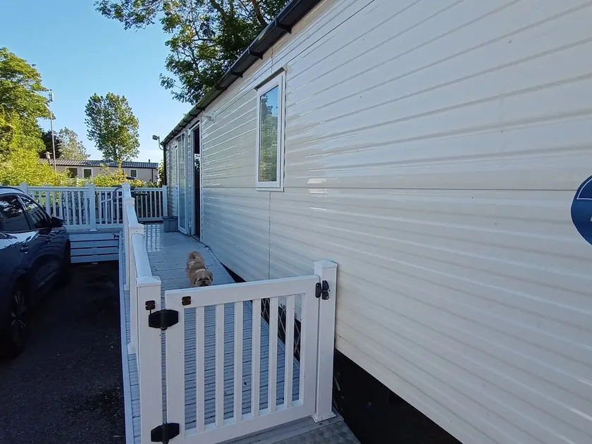Comfortable Family Caravan In Weymouth - Image 1