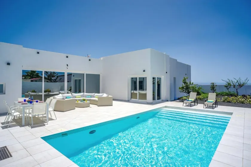 Villa Bolboreta by Villa Plus - Image 1