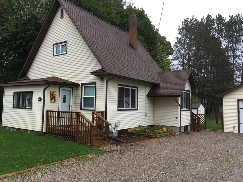 Cute !! Downtown Boyne City House. - Image 1