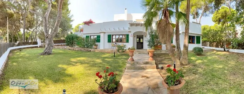 Wunderbare 4-Bett-Villa mit privatem Pool im Zentrum von Cala D'Or, 5 Minuten zu Fuß zum Strand - Image 1