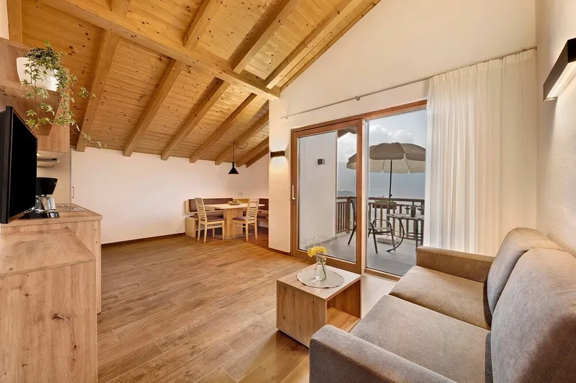 Ferienwohnung \"Rosenblick\" mit Bergblick, Terrasse, Balkon & Garten - Image 1