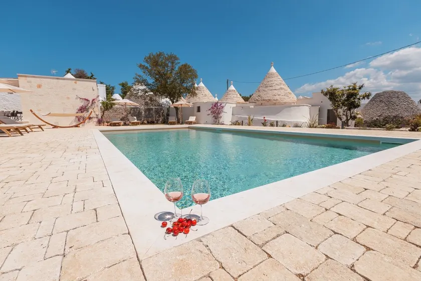 Trulli Zaccano: Borgo aus Trulli mit SPA, 12x6 m Pool und ländlichem Charme - Image 1