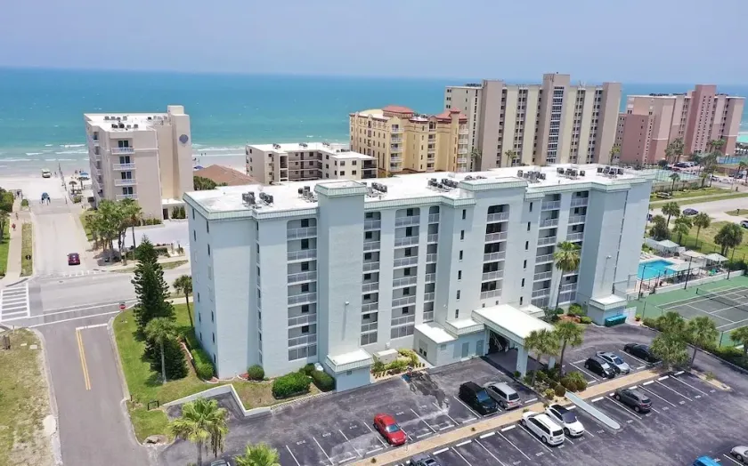 Gorgeous Condo Steps From the Beach! - Image 1