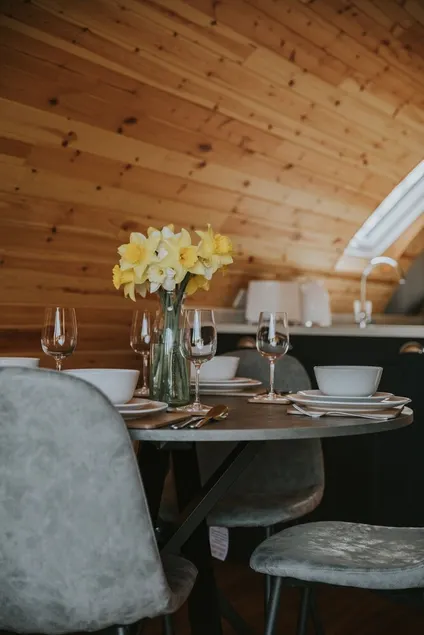Daisy -  a glamping pod that sleeps 4 guests  in 2 bedrooms - Image 1