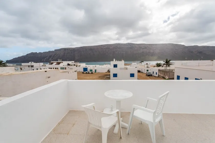 Holiday Home \"El Sombrerito 6\" with Terrace & Wi-Fi - Image 1