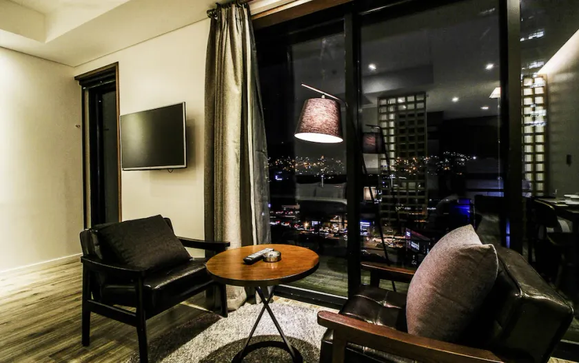 TRT Hotel - Image 1