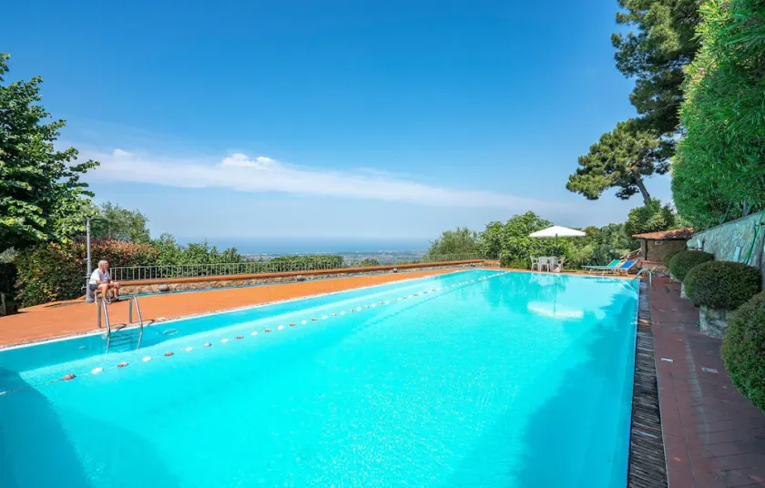 Splendida casa a Camaiore LU con cucina - Image 1