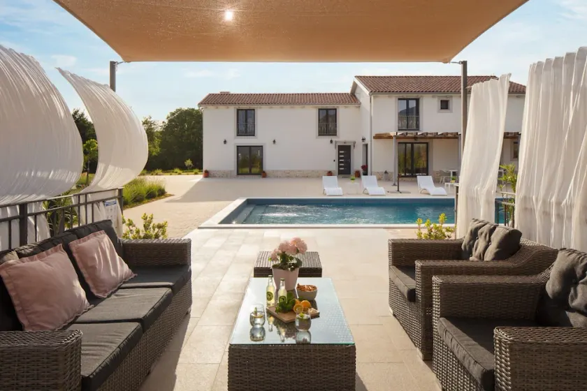 Villa Roti - Image 1