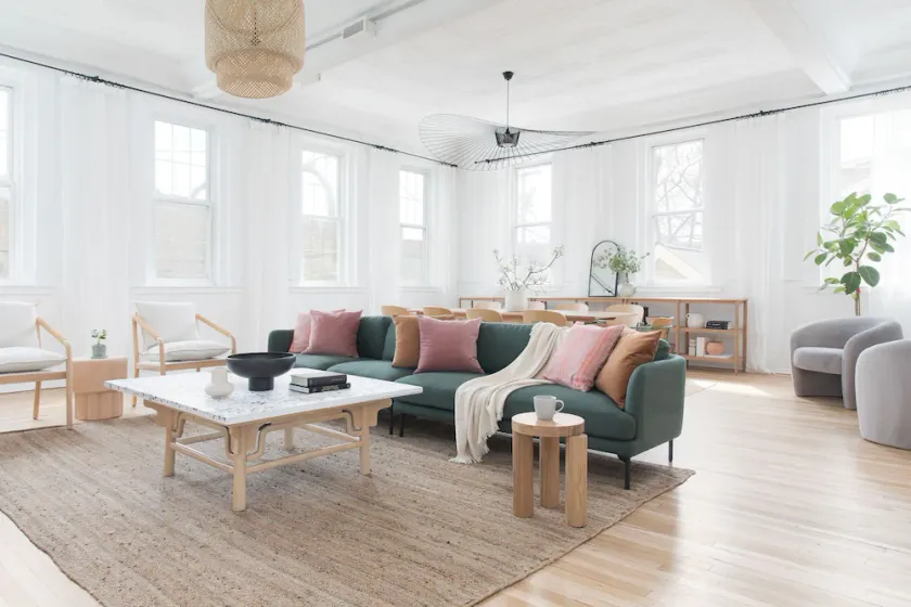 Stylish luxury in New Haven, CT - Image 1