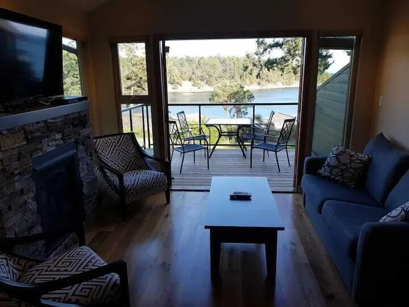 Mayne Island Resort - Villaer med to soveværelser i Waterview - Image 1