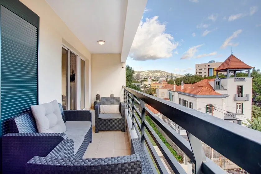 Appartement \"Apartamento Caires\" avec jardin partagé, Wi-Fi et climatisation. - Image 1