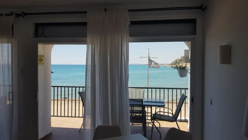 Beautiful apartment facing the sea. a place to dream. - Image 1