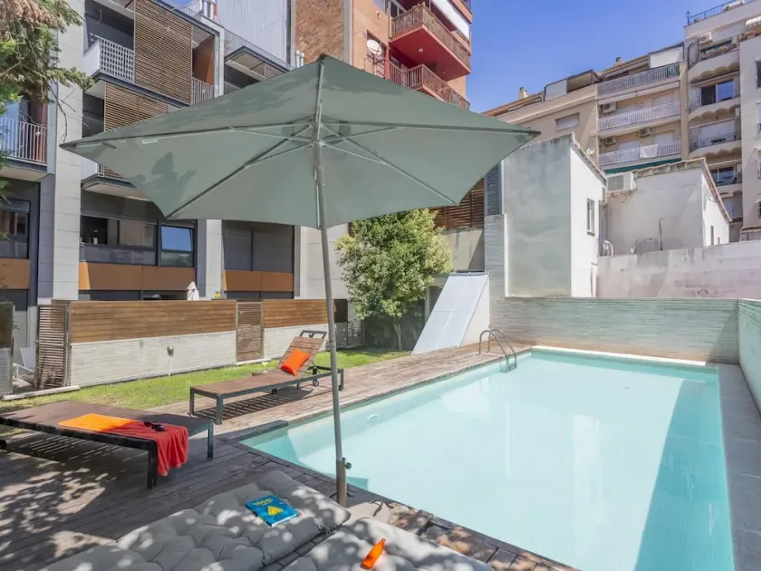 My Space Barcelona 2 duplex pour 16 pax avec terrasse et piscine aux centre - Image 1