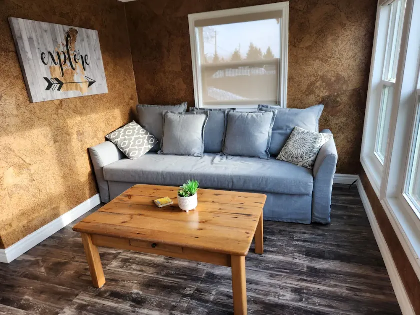 Escape the city to this quiet home along the beautiful Ottawa River - Image 1