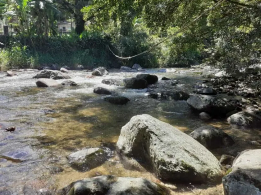 ¡Cómoda casa junto al río Macacu, dentro del Parque dos Três Picos! - Image 1