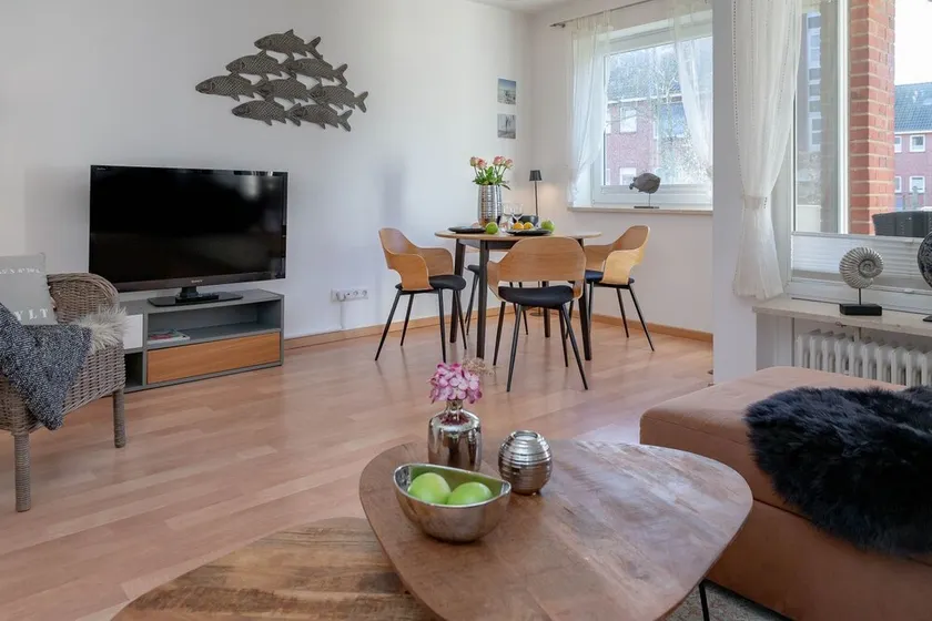 HBS22-2 - 2 room flat in a quiet location for 3 people with balcony & parking space - Image 1