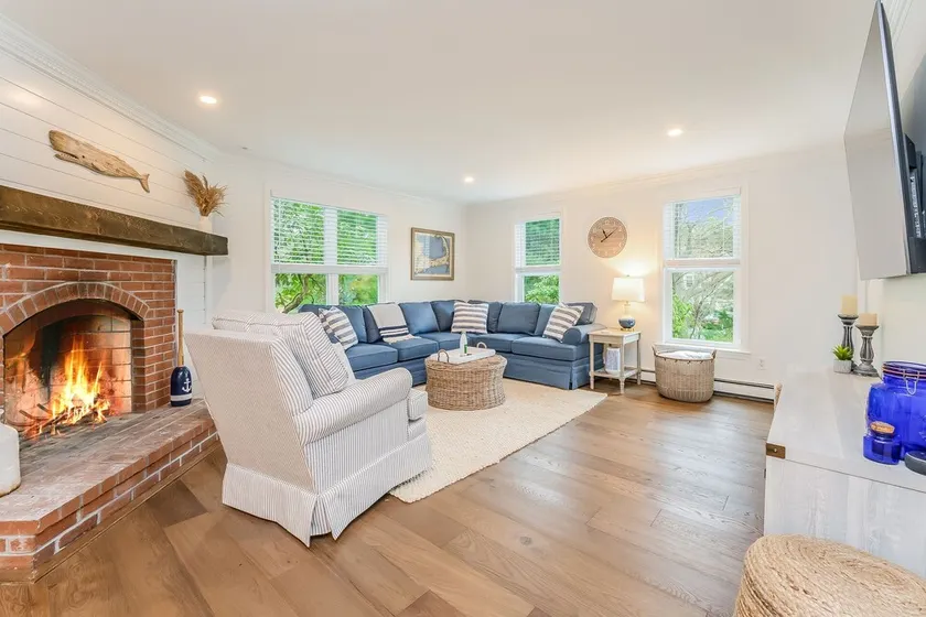 Moon Compass Escape – Spacious Cape Cod Retreat - Image 1
