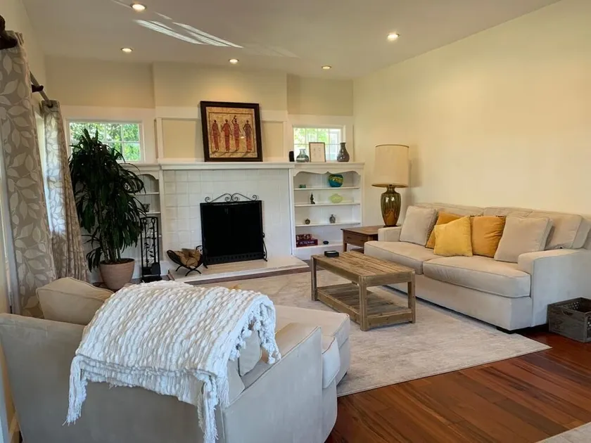 Bright and Beautiful Craftsman in downtown San Mateo - Image 1