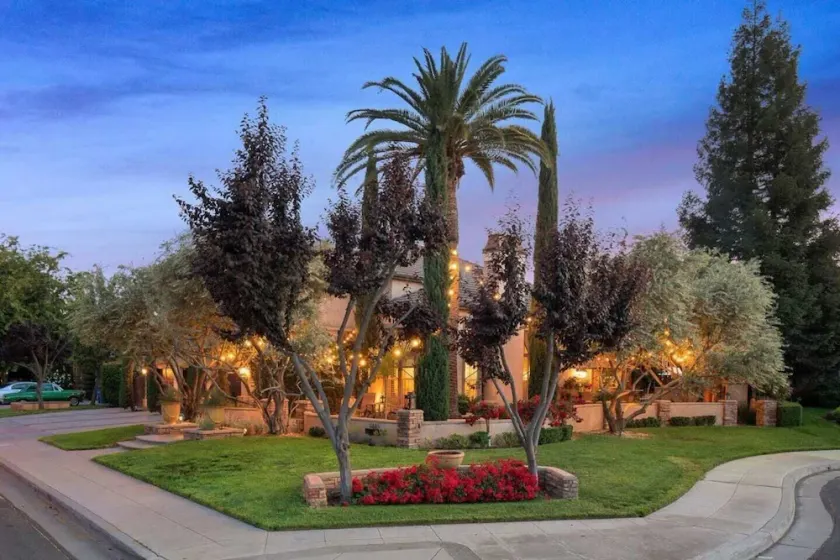 Lovely home w/ pool, spa, outdoor grill and more! - Image 1